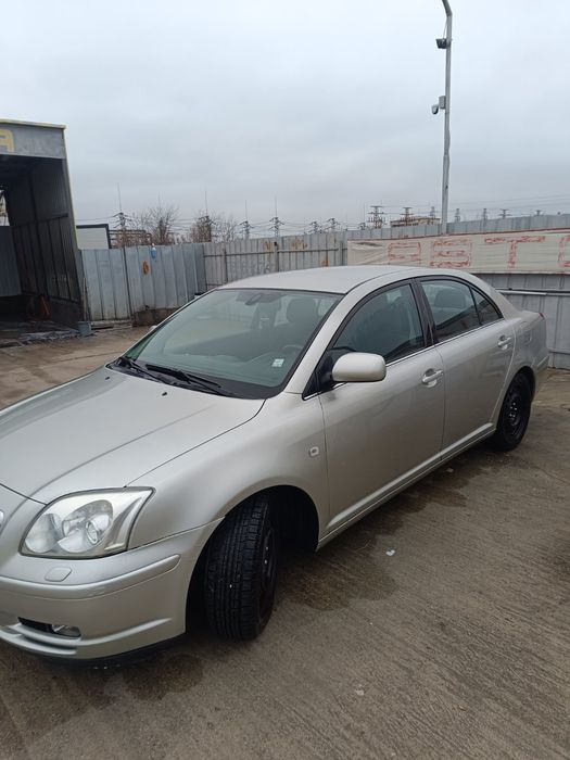 Toyota Avensis 1.8 2005 година