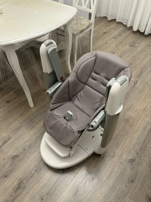 Стульчик для кормления Tatamia