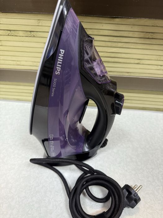Парна ютия Philips 5000 series