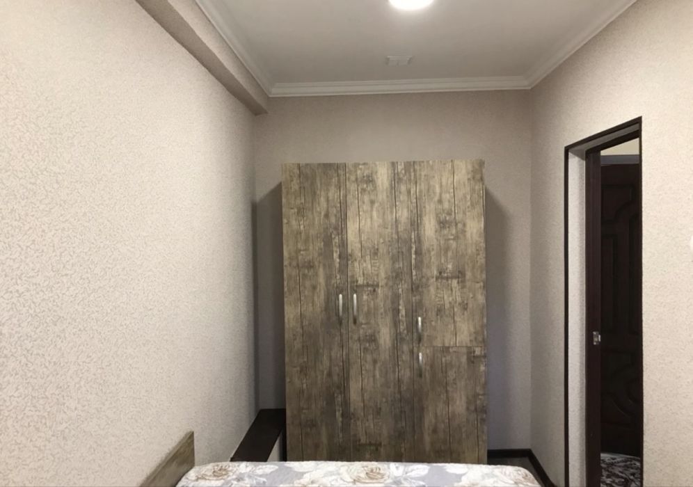 Юнусабад 8 квартал 1в2 комнатная