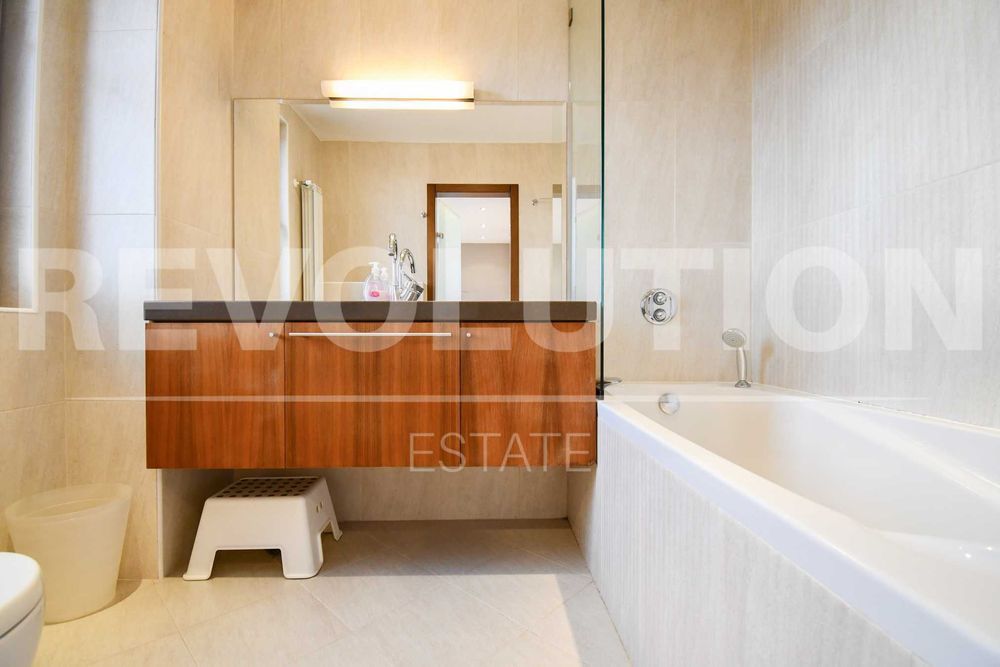 Дава се под наем Къща в София, Център - 318 кв.м за 1700 € - Снимка #13