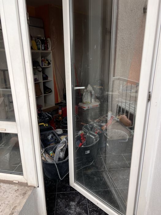 PVC дограма - врата + неотваряем прозорец, двоен стъклопакет