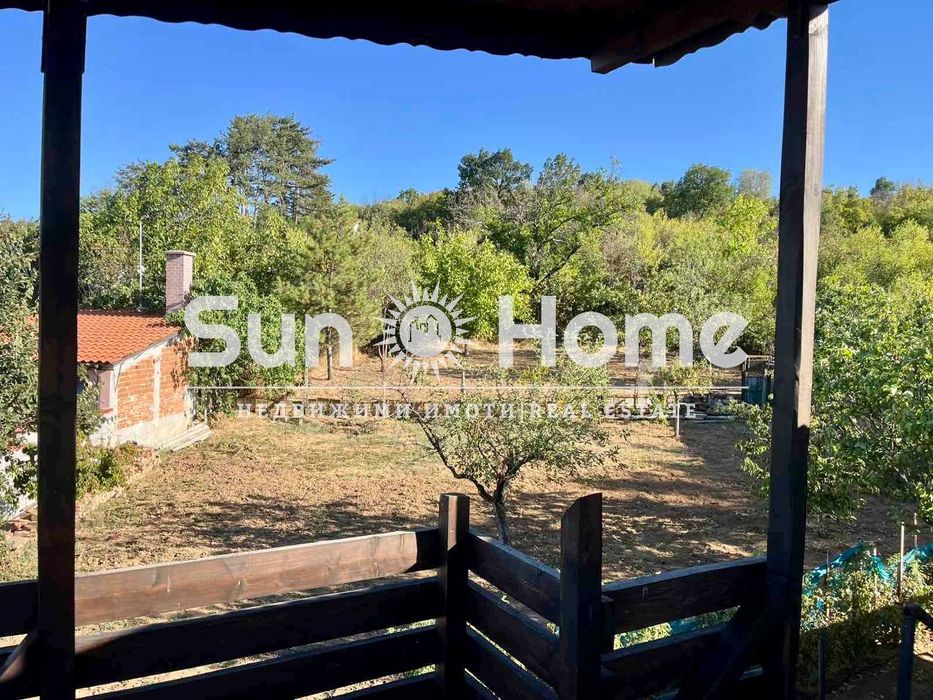 Вила  с панорамна гледка и просторен двор в гр. Харманли