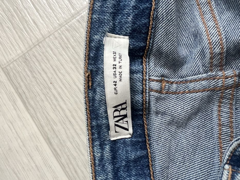 Blugi zara 50 lei  per bucata