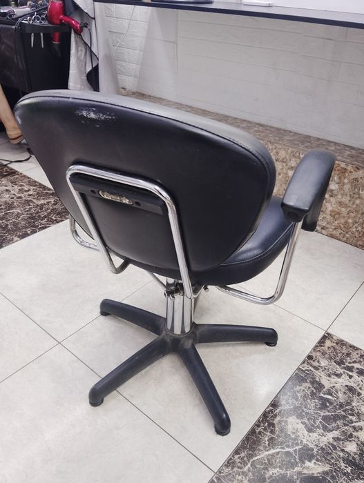 Парикмахерские кресла