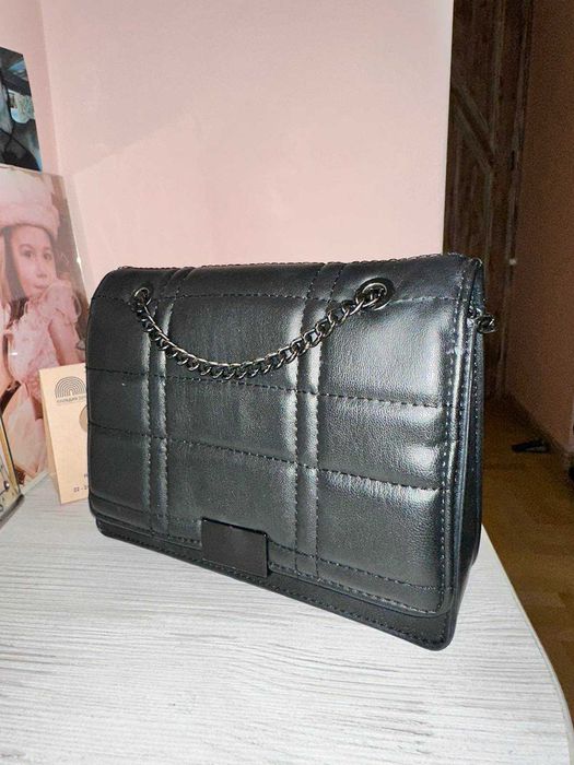 Дамска черна чанта Pull&Bear