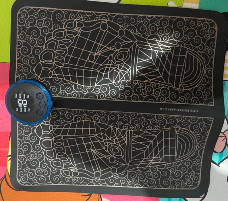 Aparat masaj picioare pentru electrostimulare