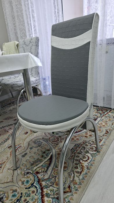 Продаю стулья 6 шт.
