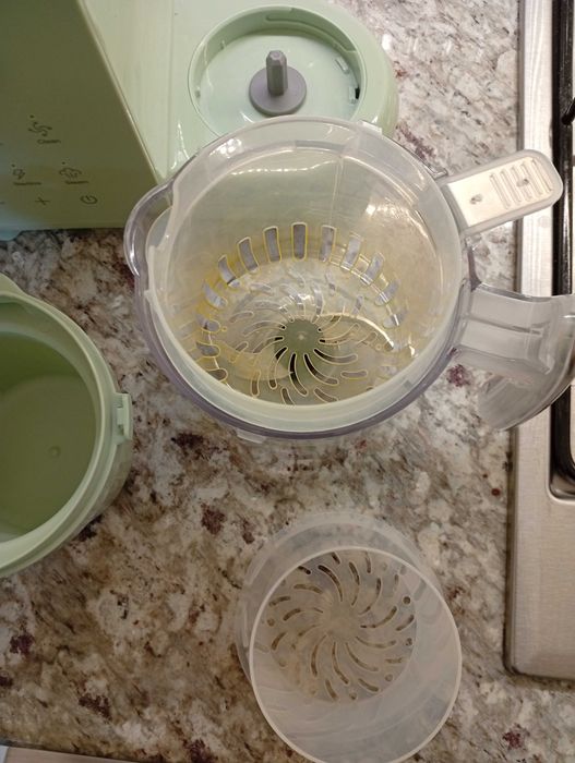 Уред за готвене на пара и пюрета за бебе