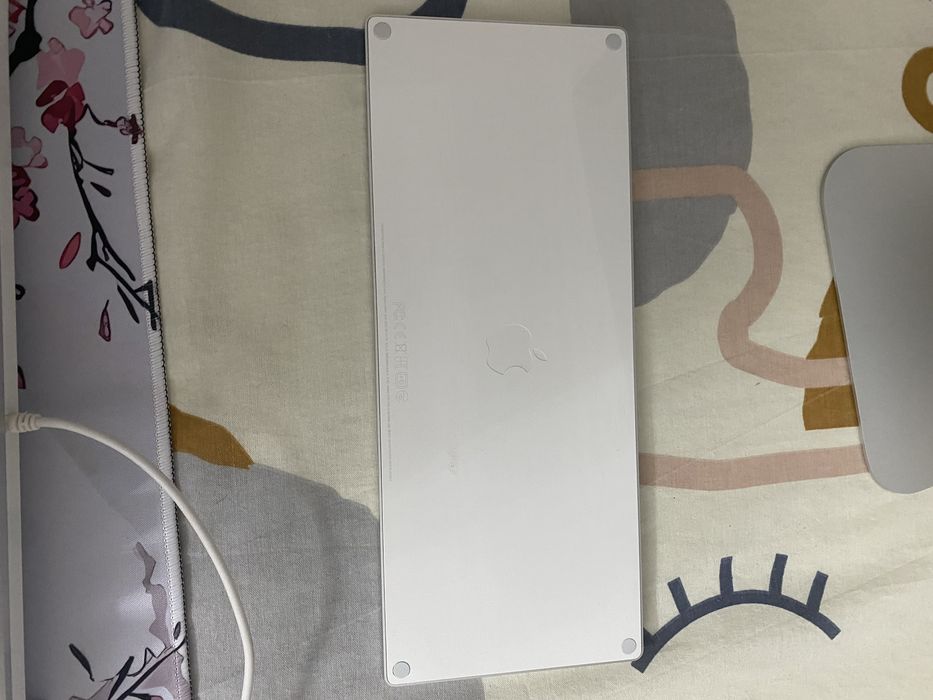 Продам Apple iMac 21,5” Retina 4K (2019).