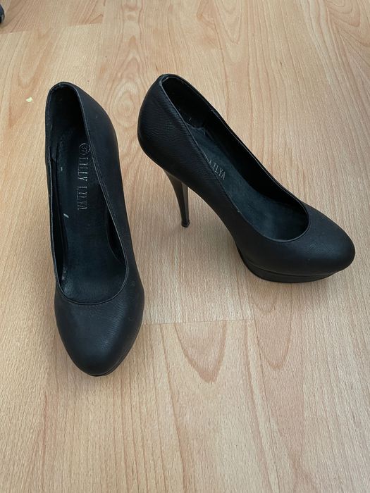 Дамски обувки на токчета