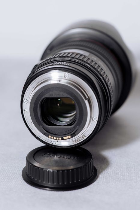 Obiectiv Canon EF 24-105mm f/4L IS USM – Serie Profesională (L)