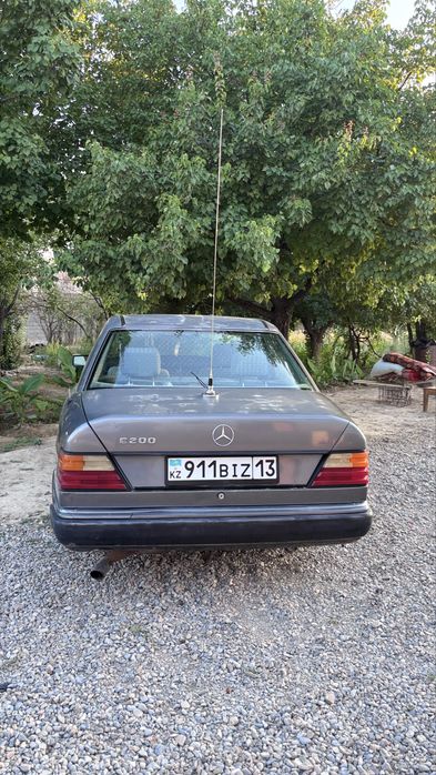 Mercedes Benz w124 E200 Туркестан