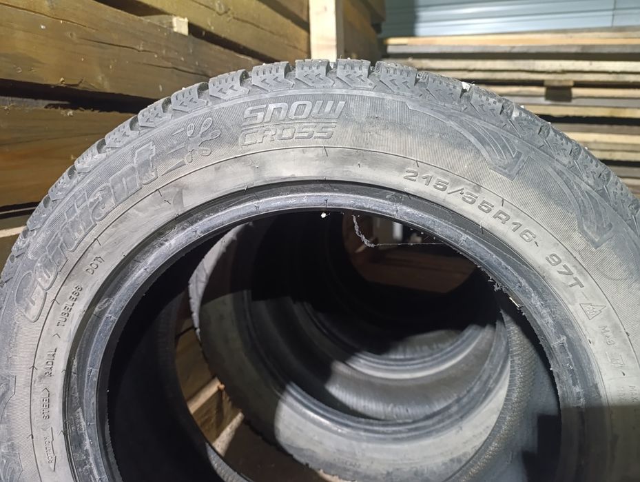 Зимние шины 215/55/16