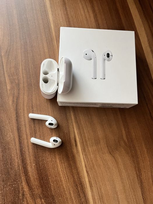 Продам или обменяю AirPods оригинал