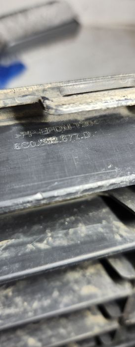 Grila bara fata 6C0853677D  VW Polo