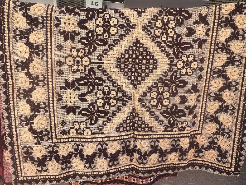 Macat in vargea de lana