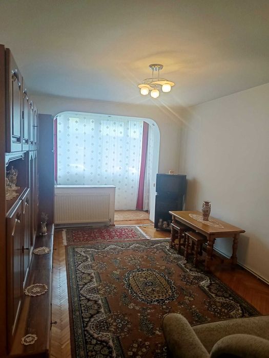 Vând apartament 3 camere - Centru, zona McDonald’s, Baia Mare