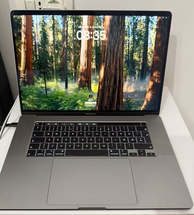 Macbook Pro 16" 2019 - Intel i9 - Touchbar - 512Gb SSD - 16gb
