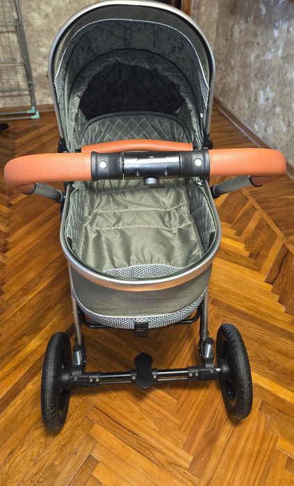 Продам коляску новую