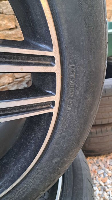 Летни гуми 305/40 r22 продават се и по отделно