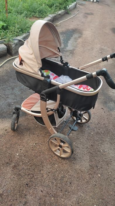 Продам коляску почти новая