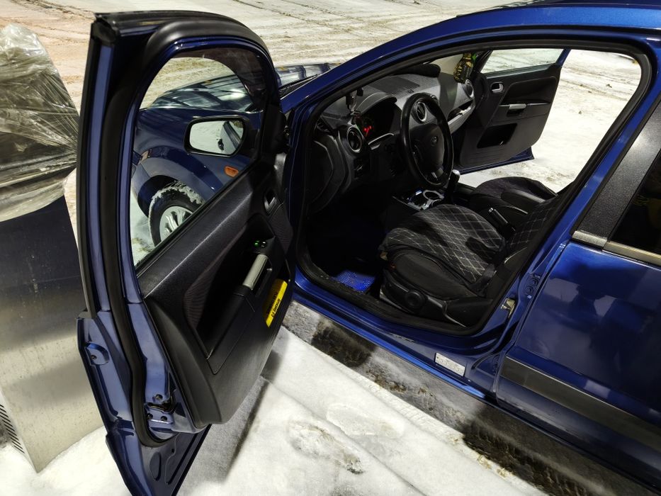 Продам надёжного FORD'a