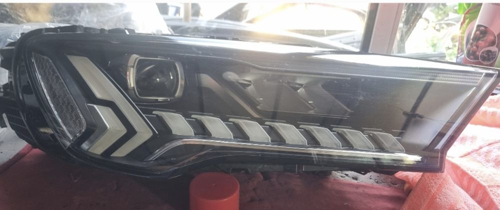 Far audi q7 si bara