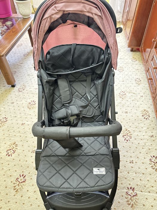Carucior copil pliabil tip troller marca Lorelli culoare roze