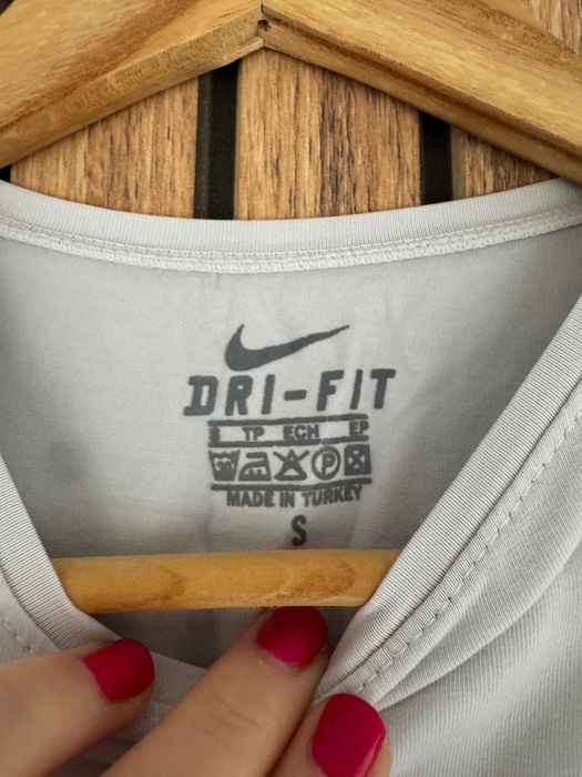 Спортна тениска Nike