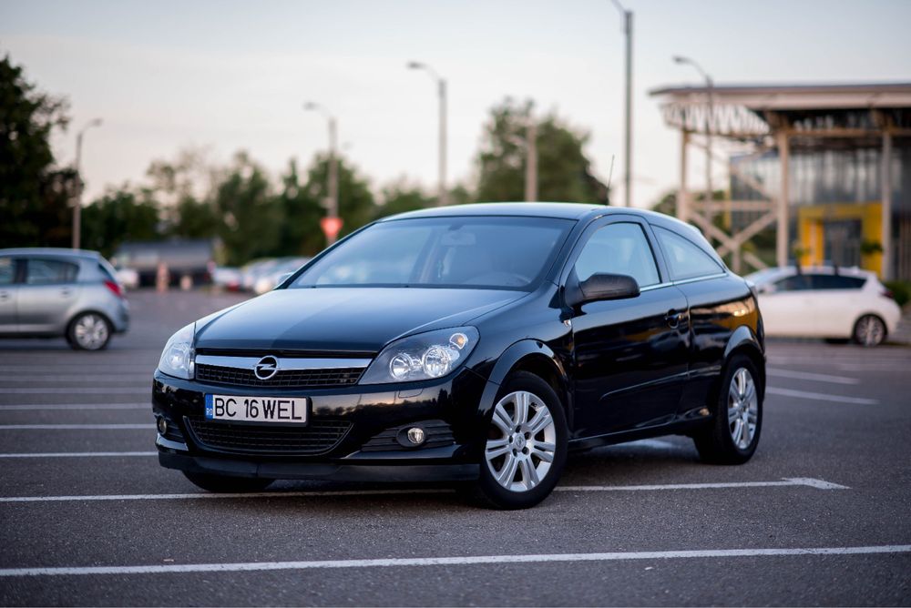 Opel Astra GTC 1.6