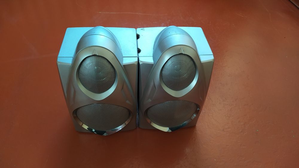 Колонки от магнитофона.