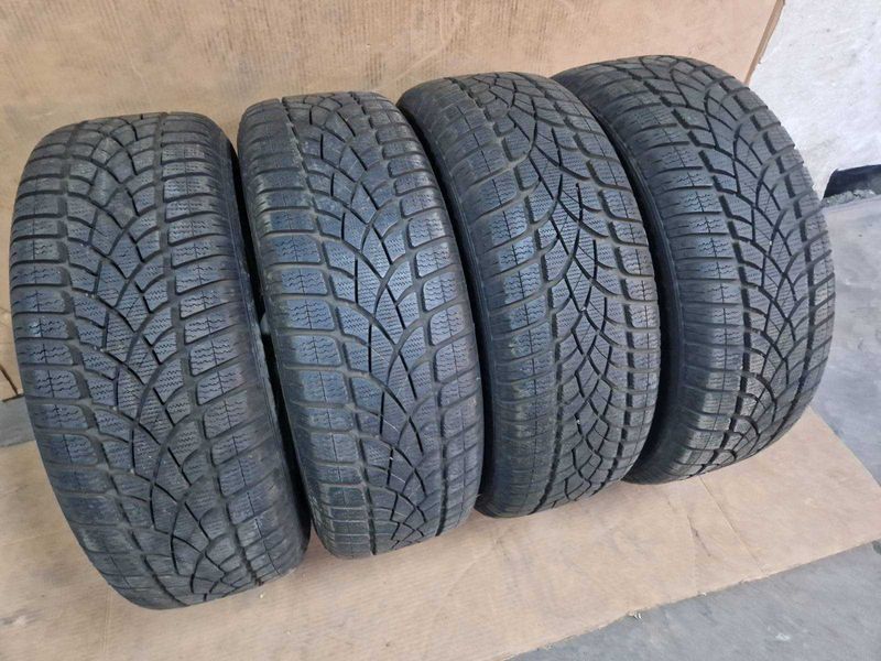 4 броя Dunlop R18 235/55/ 
зимни гуми 
DOT1121