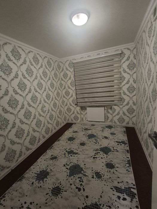 Самарканд шахар Гагарина кучасида 4этажли дом 1-этаж под офис квартира