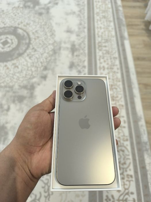 iPhone 15 Pro Max 256GB Natural Titanium