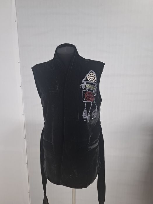 Жилеты с орнаментом