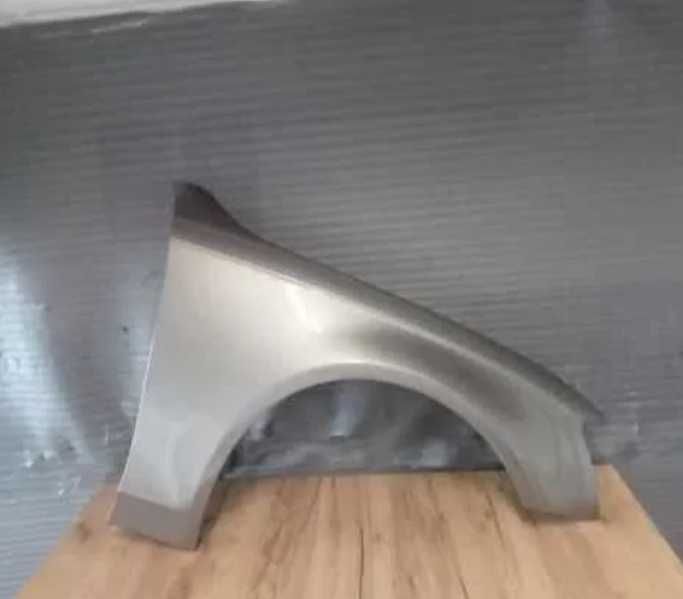 Aripa Fata Dreapta Audi A4 B8 An 2007-2011 (LY1Q (Auriu))