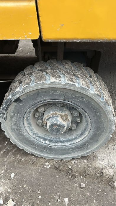 Продам кару KOMATSU