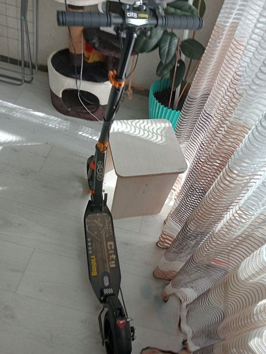 Продам самокат в отличном состоянии.