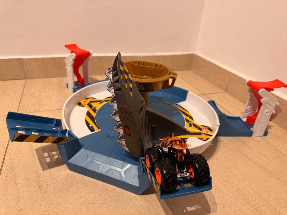 Много Писти Hot Wheels от високия клас