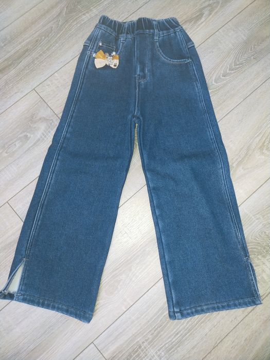 Продам джинцы на девочку