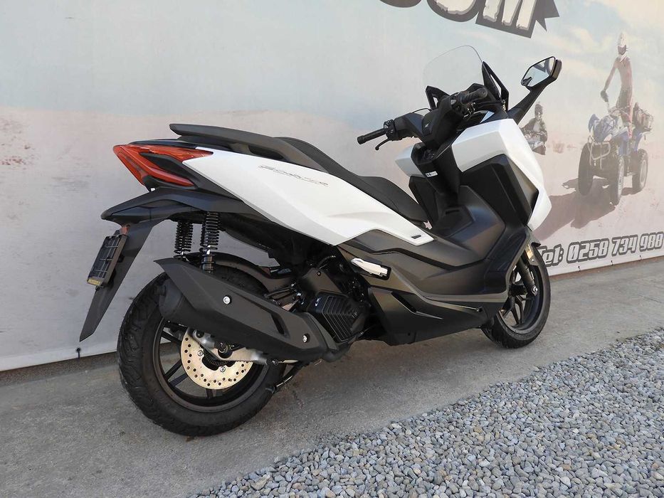 Scuter Honda Forza 125 ABS 2025 | Rate | Leasing