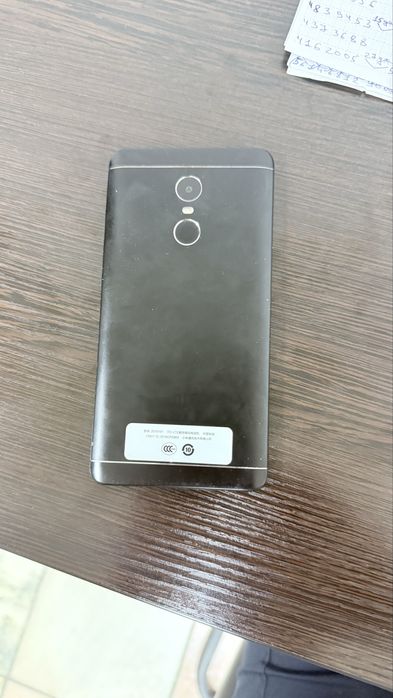 Redmi sotiladi xamma narsasi ishlidi xolati o’rta