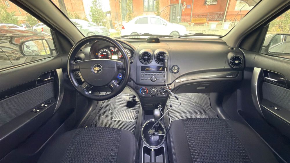 Продается Nexia 3