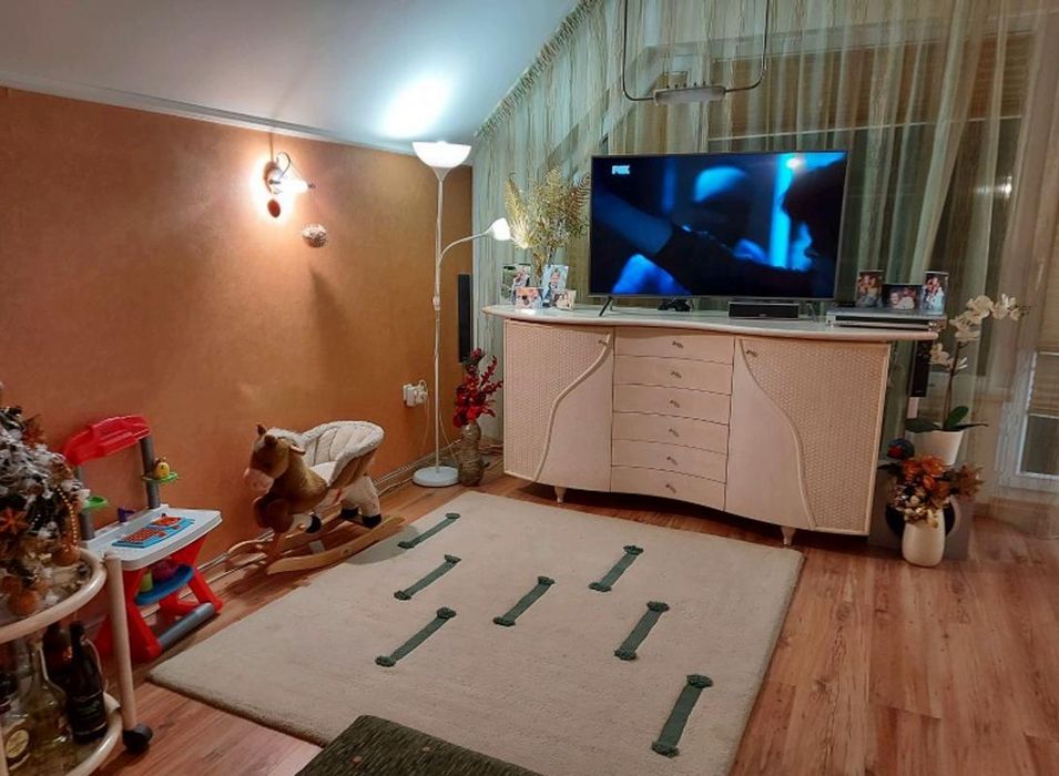 Тристаен, под наем, ж.к Борово