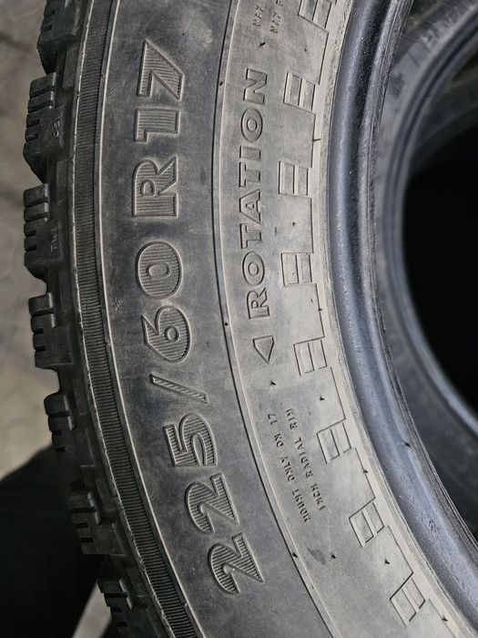 Шины с шипами старые