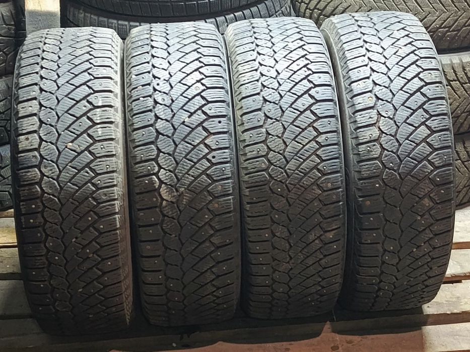 225/60/18 комплект зимних шин
