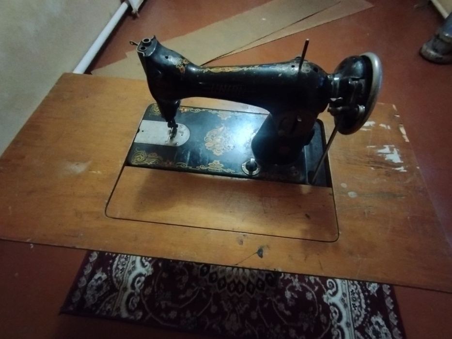 Tikuv mashina sotiladi