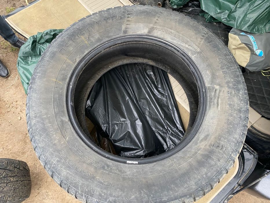 285/60 R18 2 покришка бар