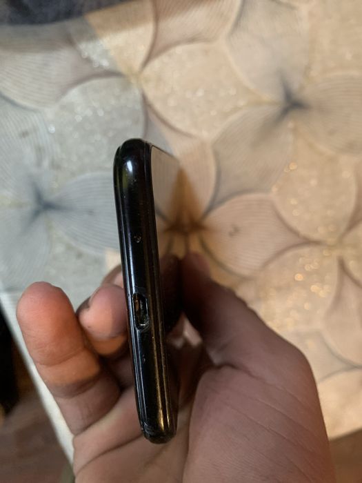 Продавам Huawei y5 16GB